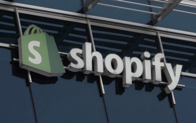 Shopify opens checkout to browser based AI agents