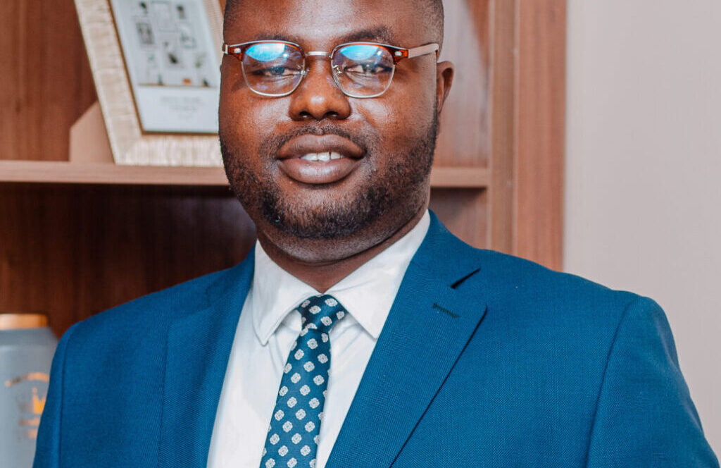 Council of State member donates $5,000 to NDC UK and Ireland Aldershot branch for water project