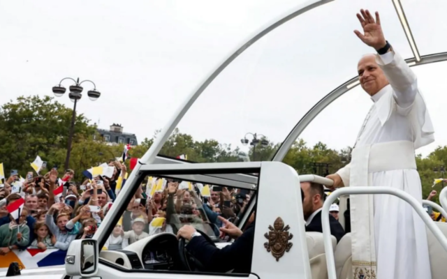 Pope praises young people’s ‘energy and commitment’ at huge open air Mass in Paris