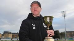 Surrey head coach Batty quits for IPL role