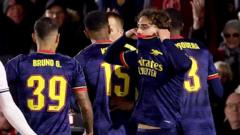 Arsenal to appeal against Dowman red card