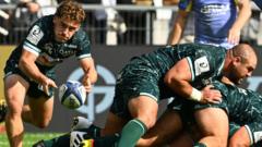 Late tries give Pau bonus point win over Leicester