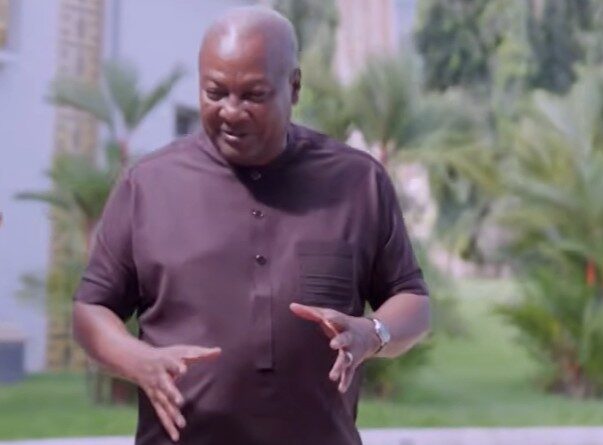 President Mahama tours flood hit Hohoe communities, presents relief items