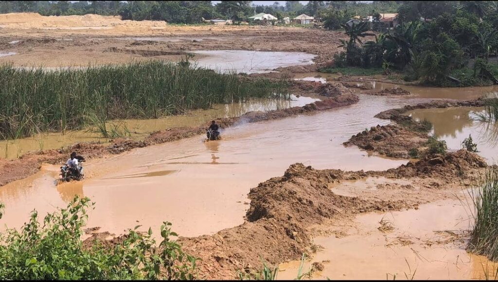 Trading activities halted, pupils drop out as galamsey destroys road access in Abesua community
