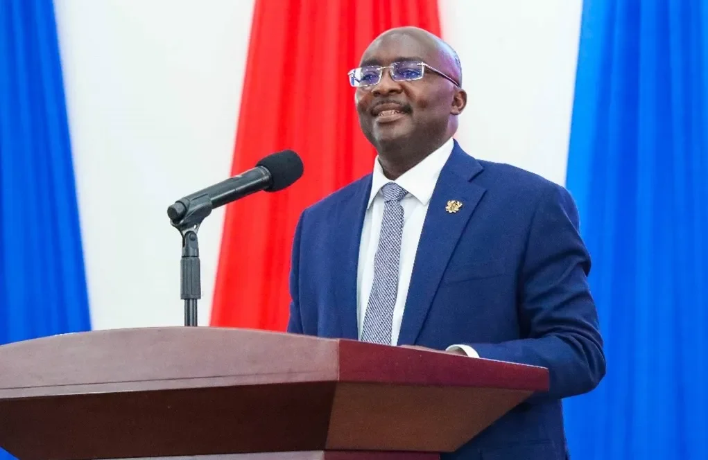 Bawumia promises leases and redevelopment for businesses affected by La Beach demolition