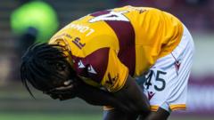 How have 'best team north or south of border' last season lost six in a row?