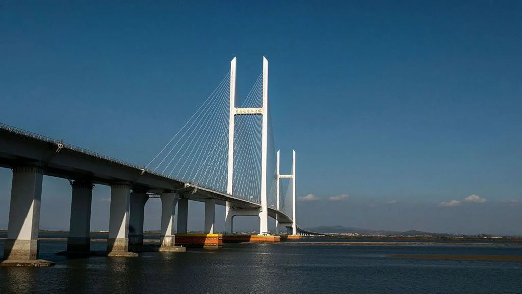North Korea and China open new bridge after 12 year delay