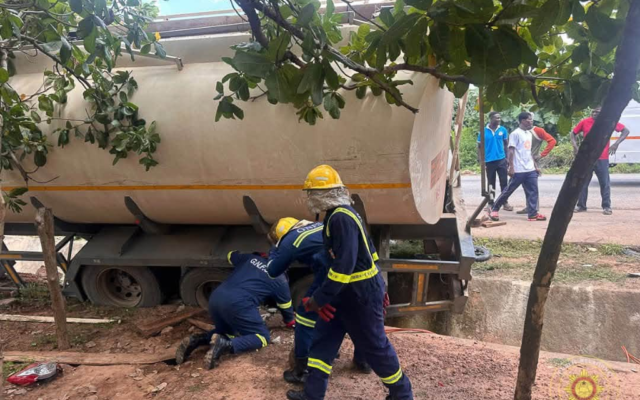 GNFS rescues two casualties after motorbike and DAF truck crash at Nante