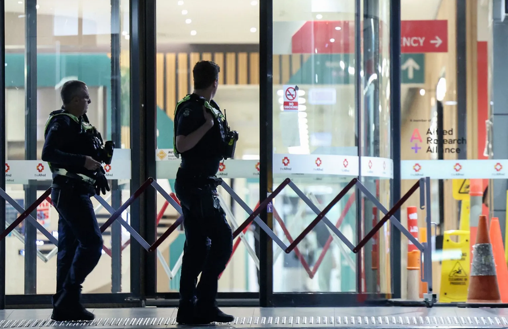 Warning signs over threats to Australian politicians were rising before MP hit by car