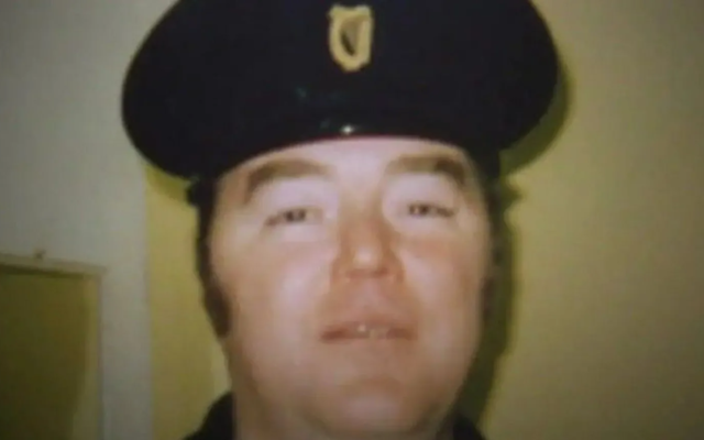 Family of prison officer killed by IRA receives state apology