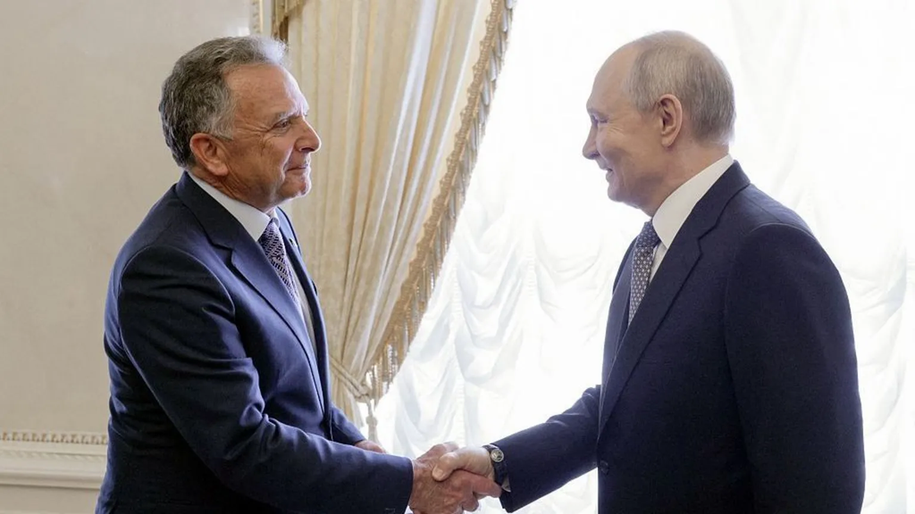 US citizen Stephen Hubbard freed by Russia as Trump envoy meets Putin