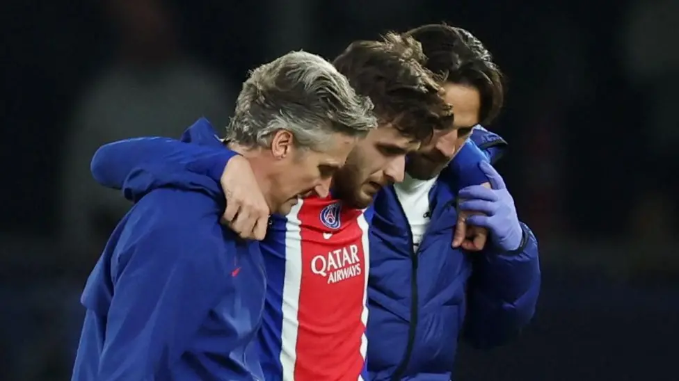 PSG’s Kvaratskhelia to undergo surgery for a ruptured ACL