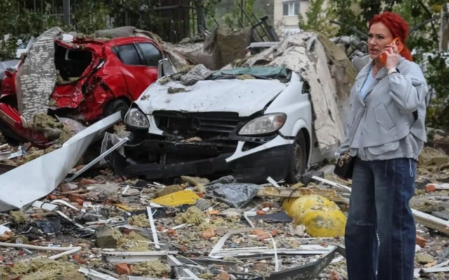 Missiles hit Kyiv after Russia agrees to US call to resume Ukraine peace talks