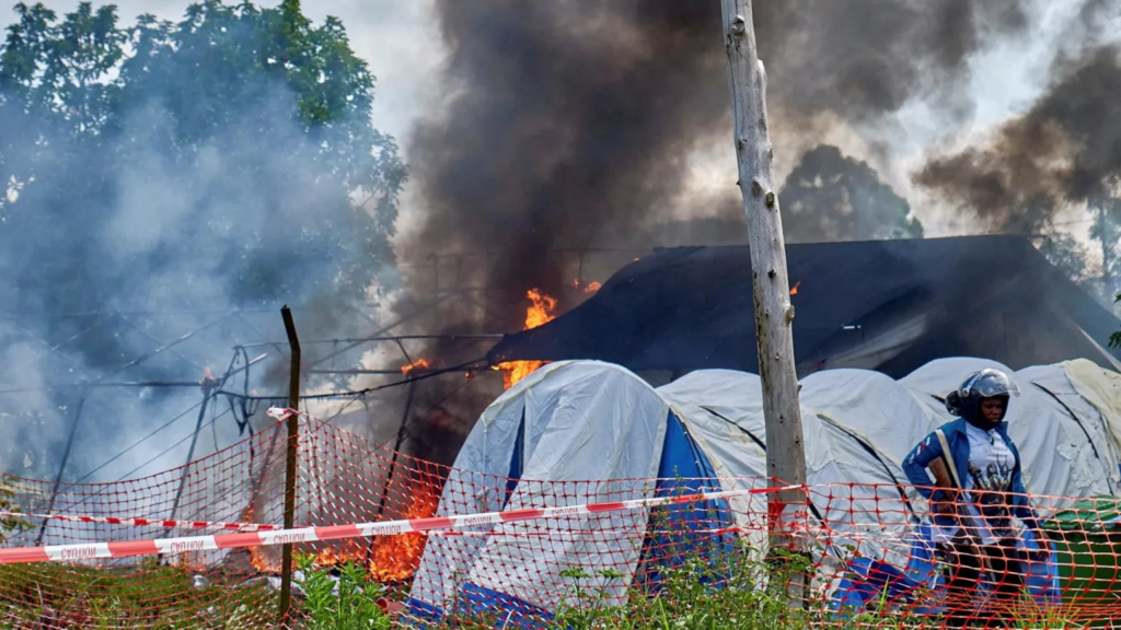 Machete wielding mob attacks health workers responding to Ebola in Congo