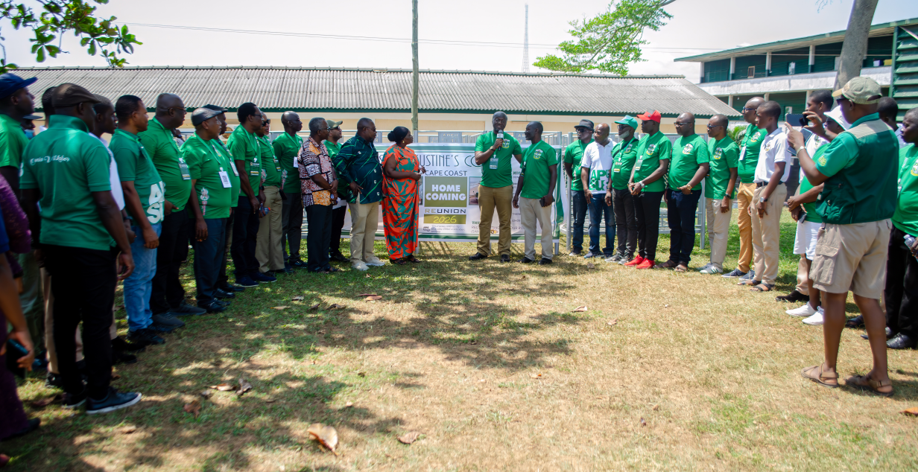 APSU ’88 gives back to St. Augustine’s College; donates beds, educates teachers on cancer awareness