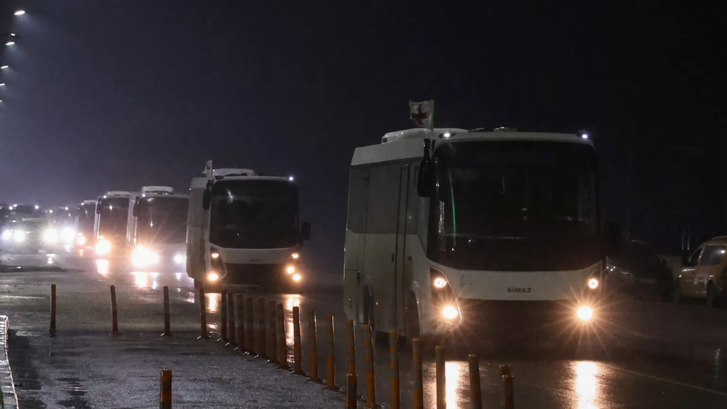 Hundreds evacuated from Russian occupied Oleshky during rare Ukraine ceasefire