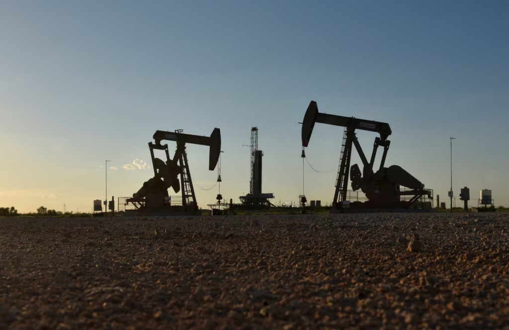 Oil eases as markets assess potential waiver on Russian energy, Middle East supply risks