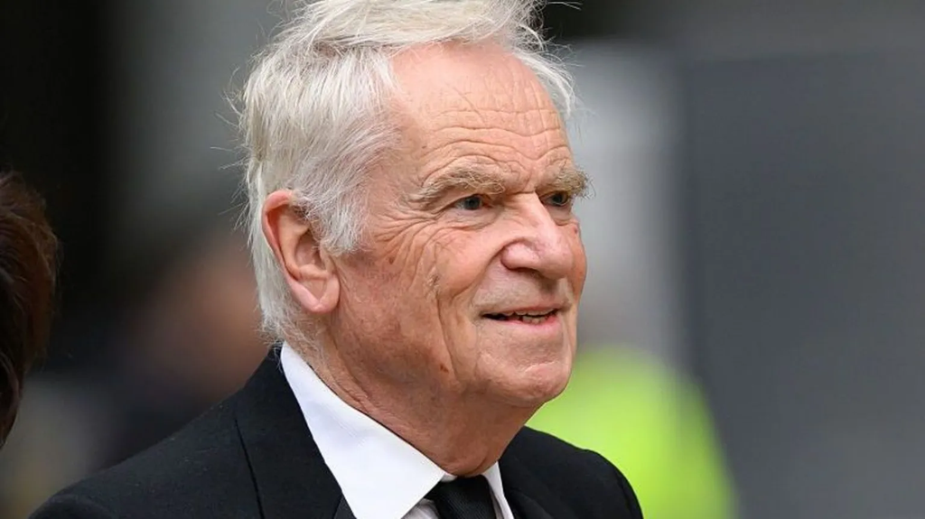 Jeffrey Archer returns to his former school library