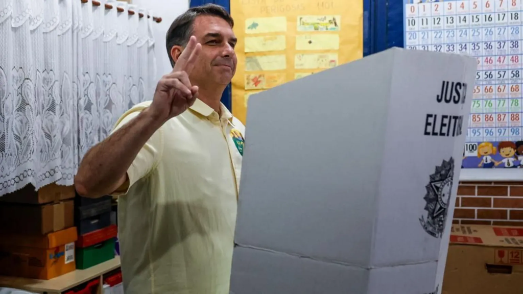 Brazil election goes to run off as right wing Flávio Bolsonaro wins first round