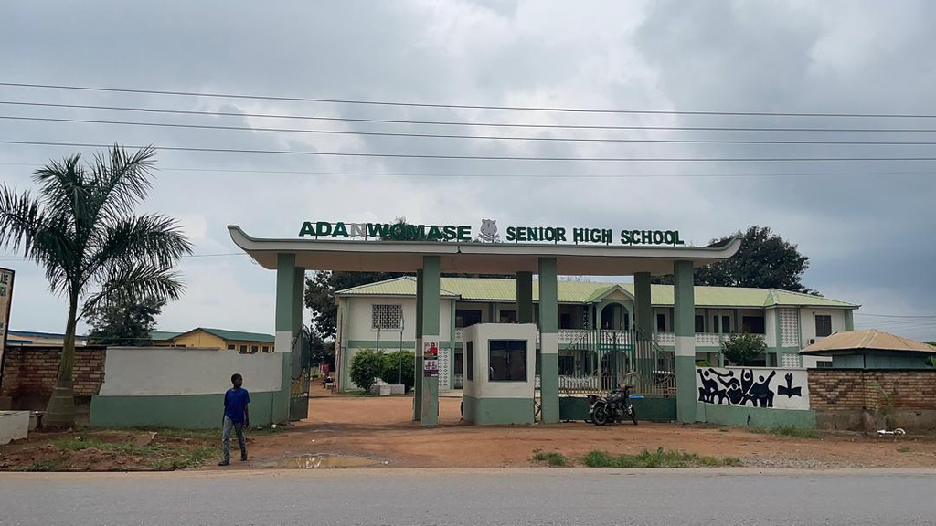Diminutive SHS 1 student in viral video is 16, not underage – Adanwomase SHS clarifies