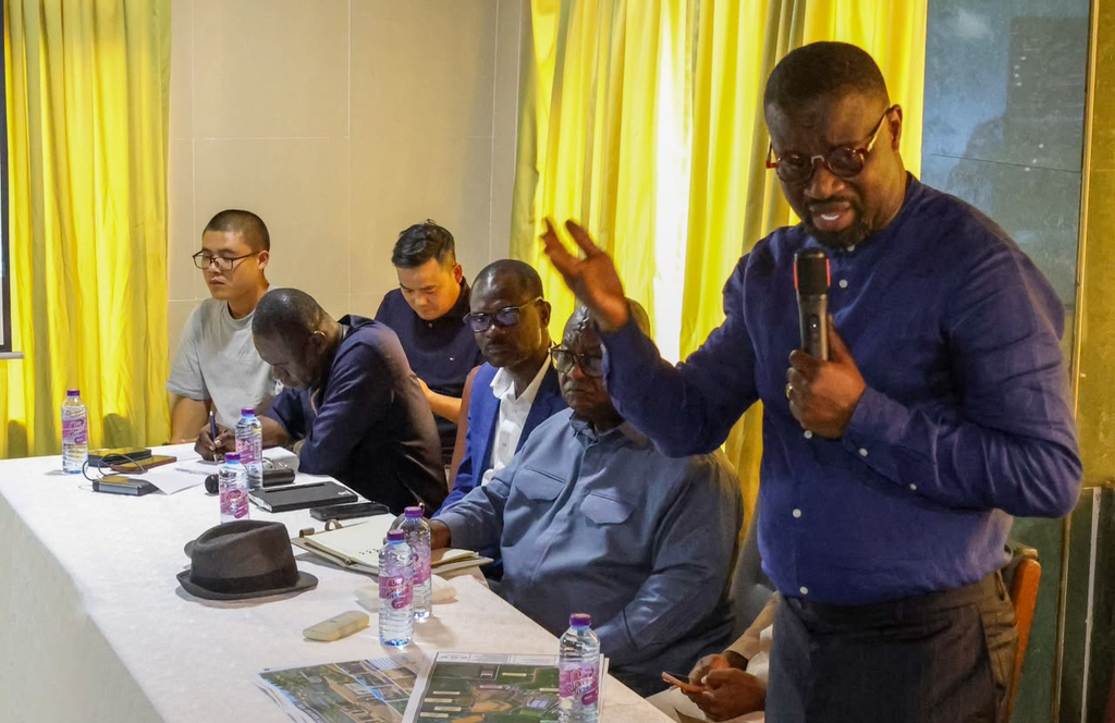 Annoh Dompreh brokers talks as Zoomlion pledges support for Adipa communities