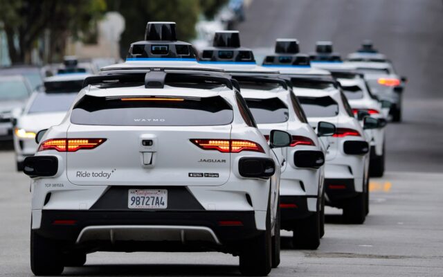Robotaxi operators will face fines for blocking first responders